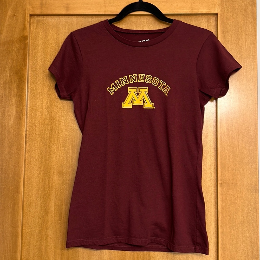 Like new! Worn1x! University of Minnesota T-Shirt